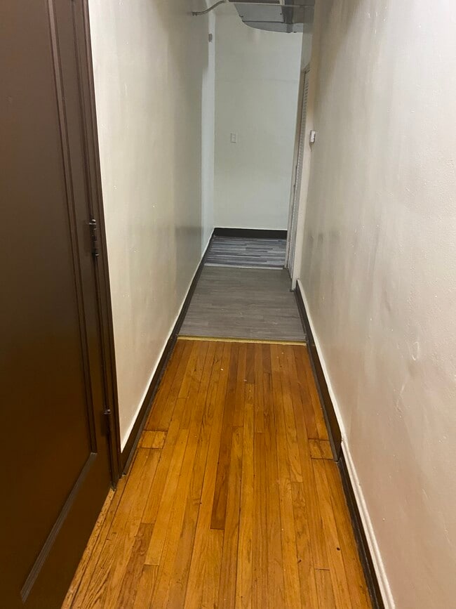 Photo - 7852 S Colfax Ave Unidad 201