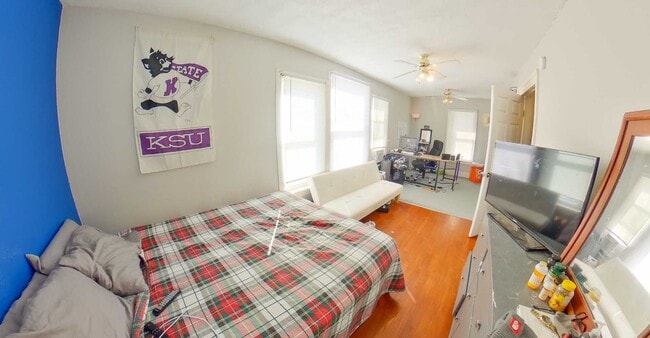 Photo - 3D Tour Available - 3 Blocks to KSU Campus & 5 Blocks to Aggieville + Washer & Dryer Included! Av...