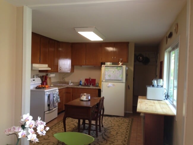 Photo - 3 Bedroom w/Fenced Yard