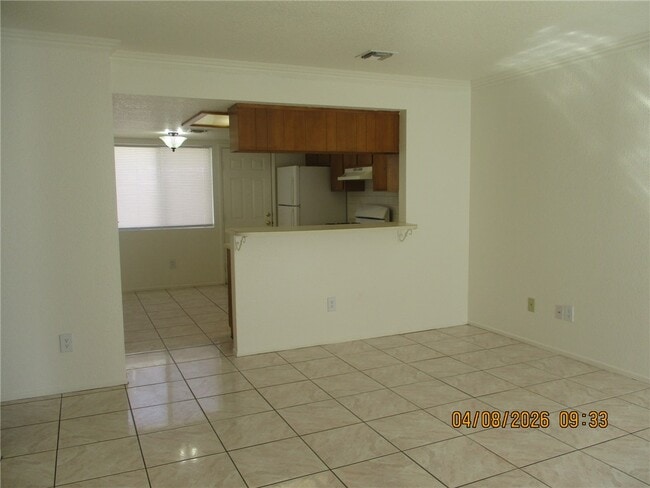 Photo - 827 Baseline Rd