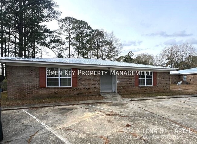 Building Photo - 906 S Lena St Unit 1