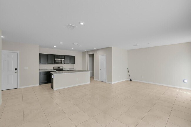 Photo - 3351 Liberty Square Way