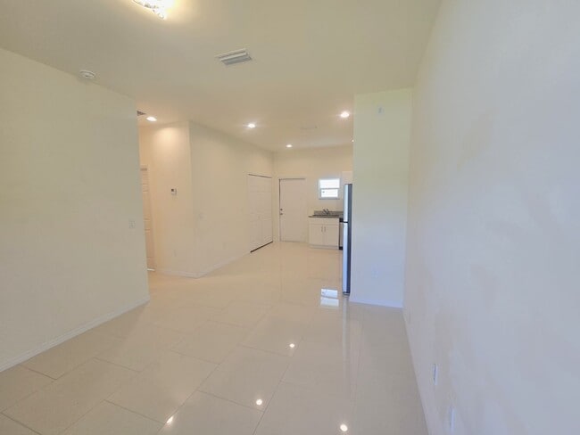 Photo - Cozy Two Bedroom, one bath house-Newer Con...