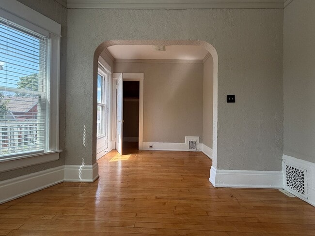Photo - 140 E Concordia Ave Unit 140 E Concordia Ave (upper)