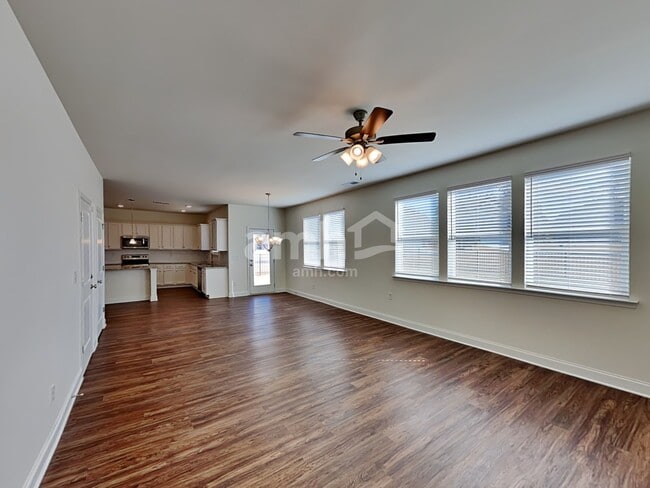 Photo - 401 Tributary Ln