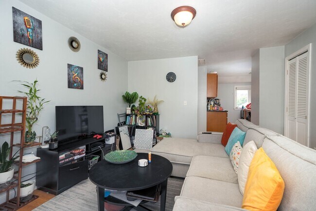 Photo - 90 Safford St Unit 3