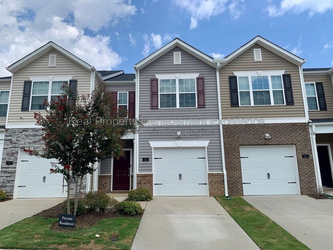 Building Photo - 213 David Hl Dr