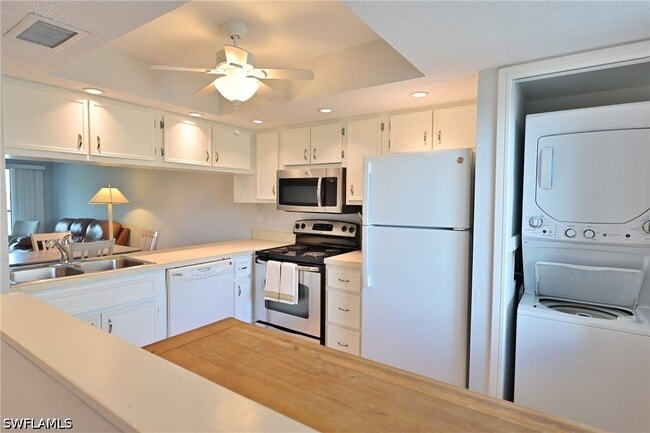 4835 Bonita Beach Rd SW Unidad 102