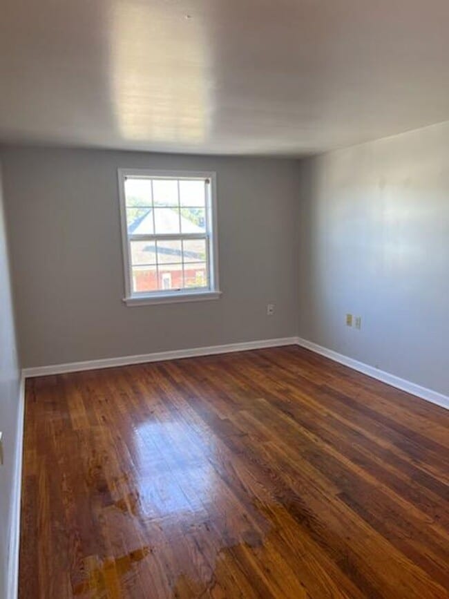 Building Photo - 2730 6th Ave Unit 3rd Fl.