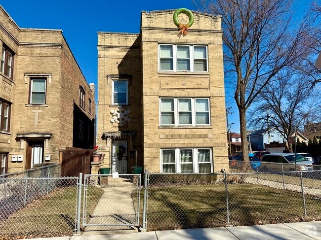 Building Photo - 5000 W Oakdale Ave Unit garden Rental