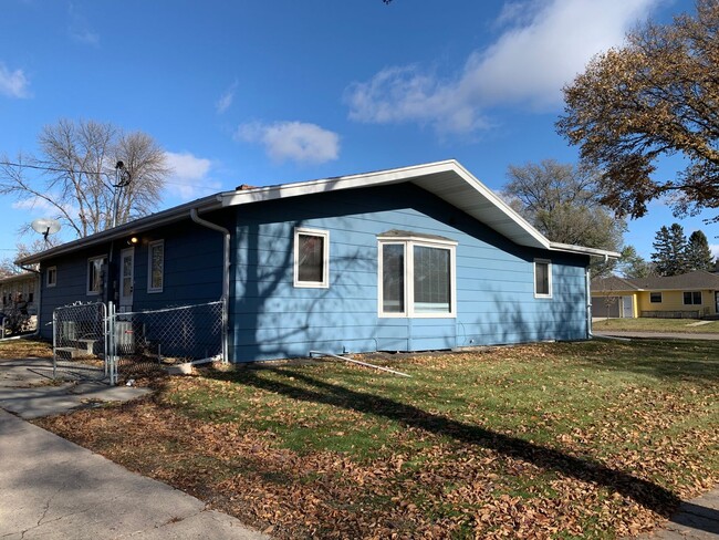 Photo - 1 Bed 1 Bath Duplex in Moorhead!