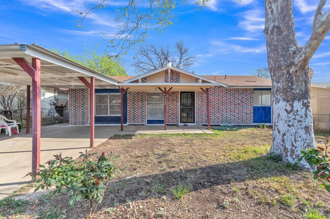 Photo - 5935 Highfield St