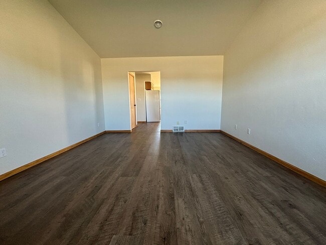 Photo - 416 Pecor St