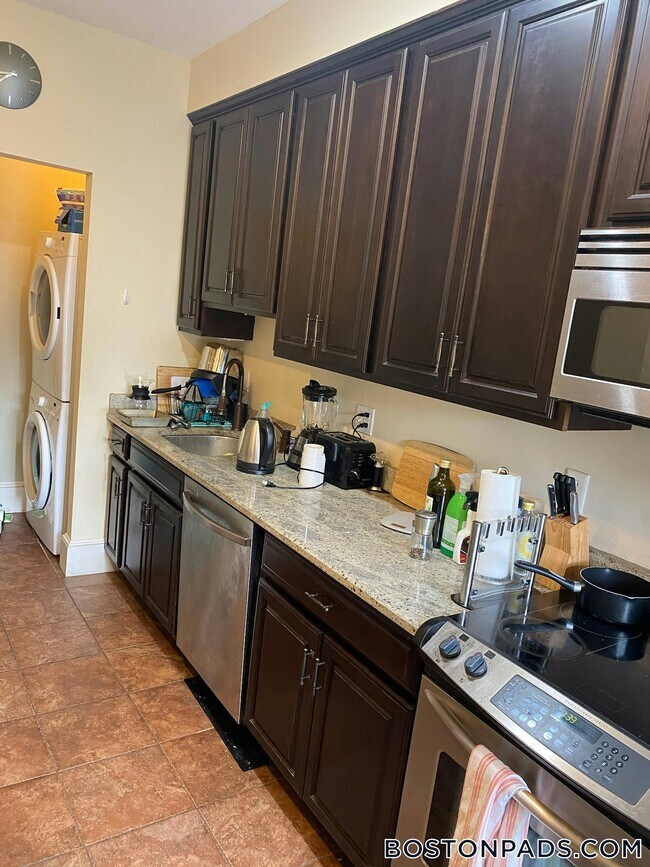 Photo - 614 Columbus Ave Unidad 3