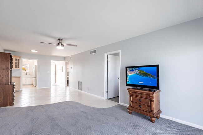 Photo - 1200 Edington Pl