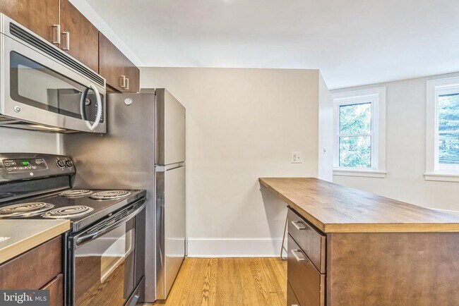 Photo - 5150 Ridge Ave Unidad 3