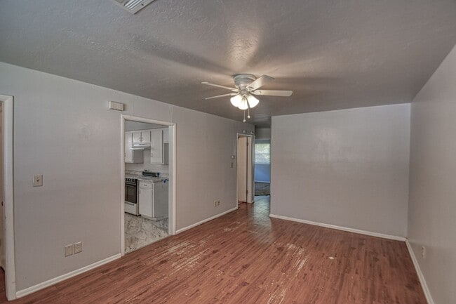 Photo - Spacious Two Bedroom Duplex near OU!