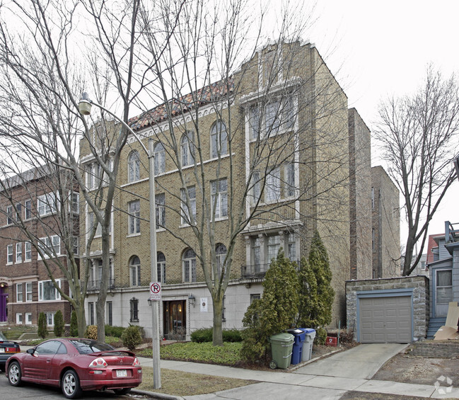 Building Photo - 2562 Prospect/Move-in Special Rental