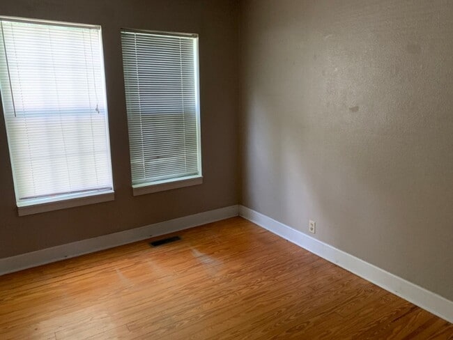 Photo - 3 bed 2 bath house by FSU and TCC!! Available August 2026!