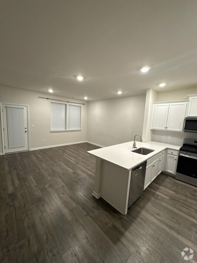 Building Photo - 88 Peregrine Way Rental