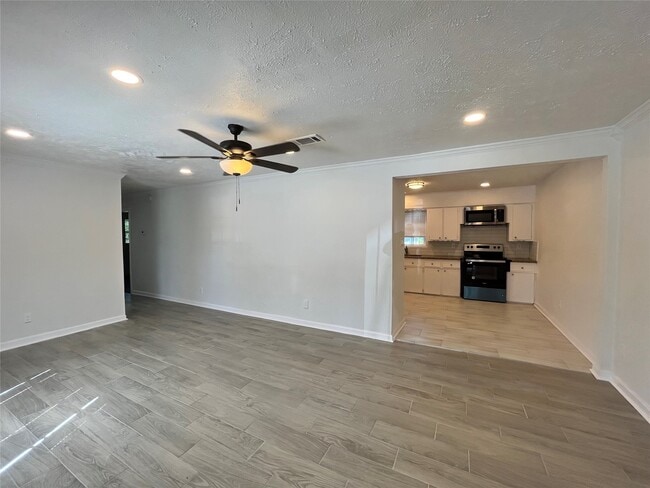 Photo - 7337 Orville St