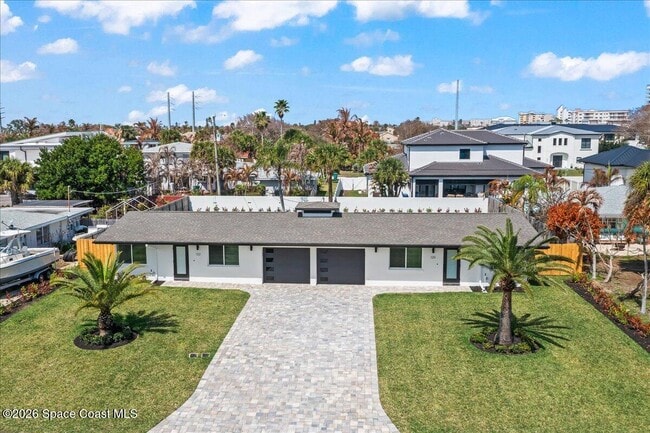 Building Photo - 122 1st Ave