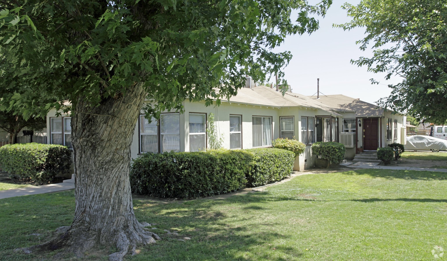 Photo - Olive Manor Apartments