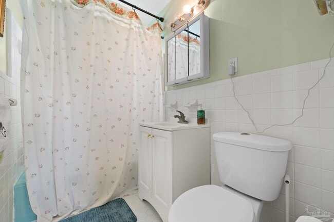 Photo - 6022 Syrcle Ave