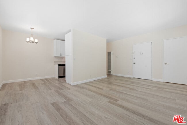 Building Photo - 1433 Brockton Ave Unit 5 Rental