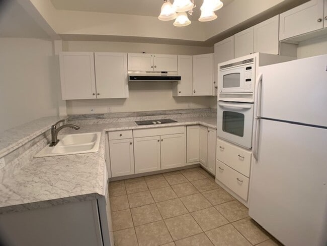 Photo - Edmond 3 bed 1 1/2 bath close to UCO