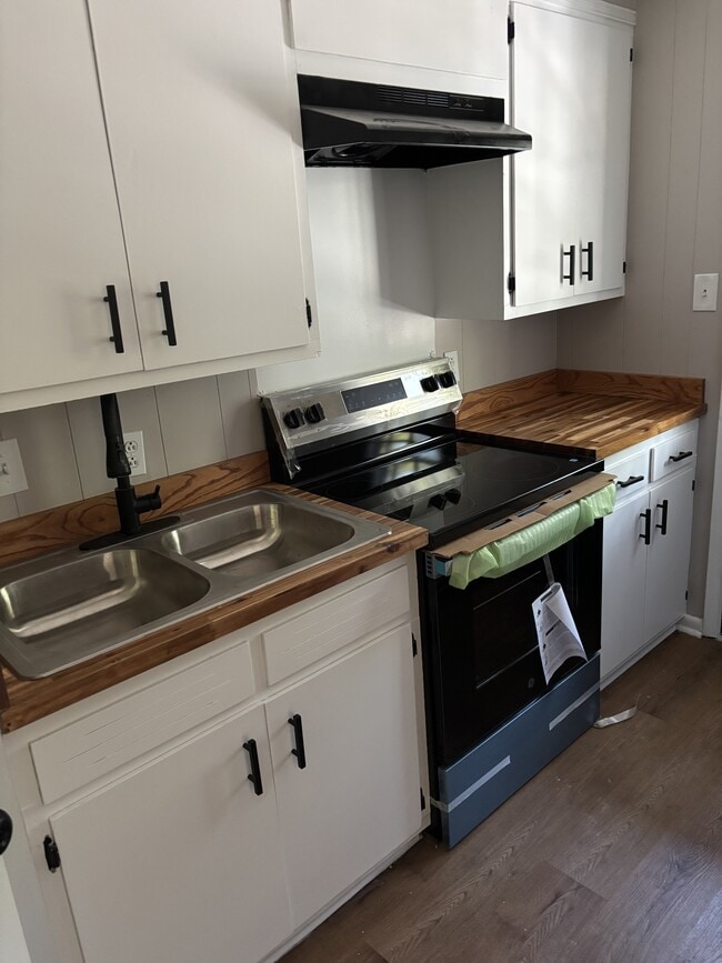 254 Lake Dr Unit 3