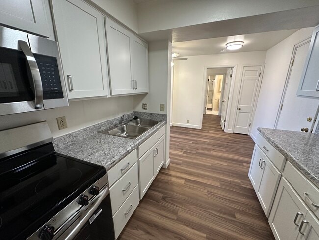 Building Photo - 228 Langdon St