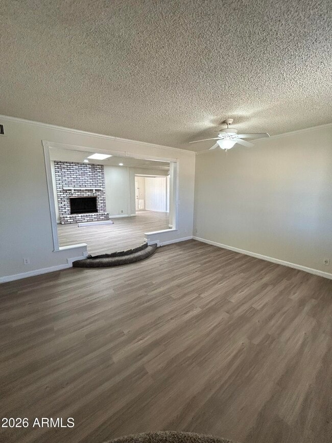 711 N Oracle Cir