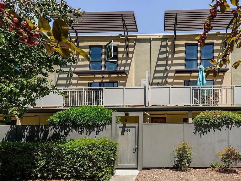 Photo - 5105 Admiralty Ln