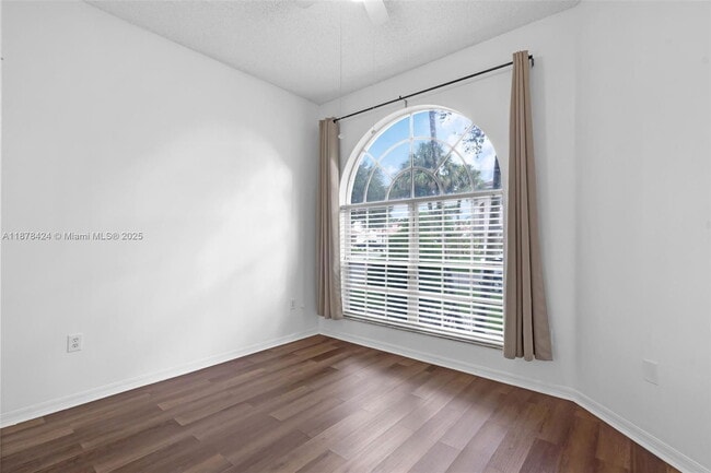 Photo - 637 NW 135th Terrace