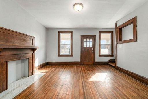 Building Photo - 396 E Northwood Ave