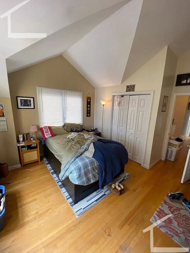 Photo - Parking Included, Central Heat/AC, In Unit Washer and Dryer, Deck, Backyard, Eat-in Kitchen
