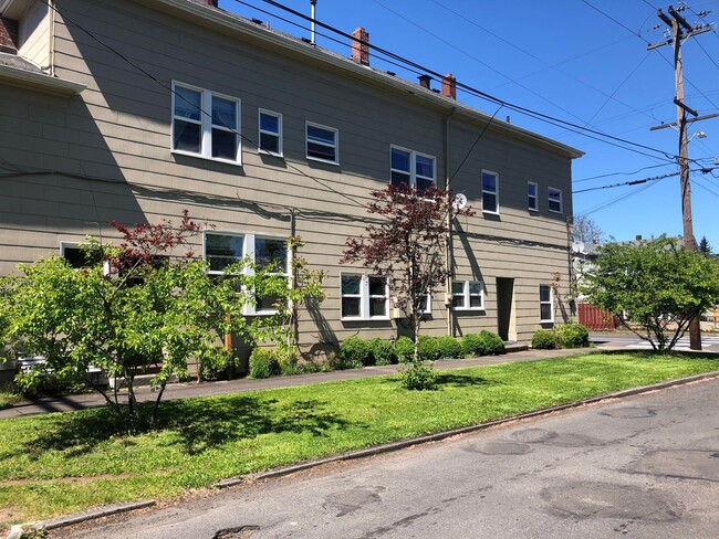 calhj01 - calhj01 Apartment Unit 16128829-f07f-11e9-b9a7-02786db7504a