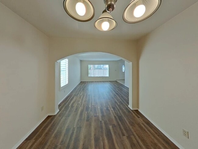 Photo - 743 Spruce Tree Cir