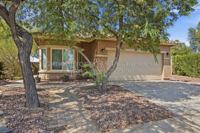 3633 W Webster Ct