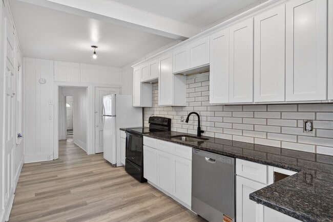 Photo - 355 S 9th St