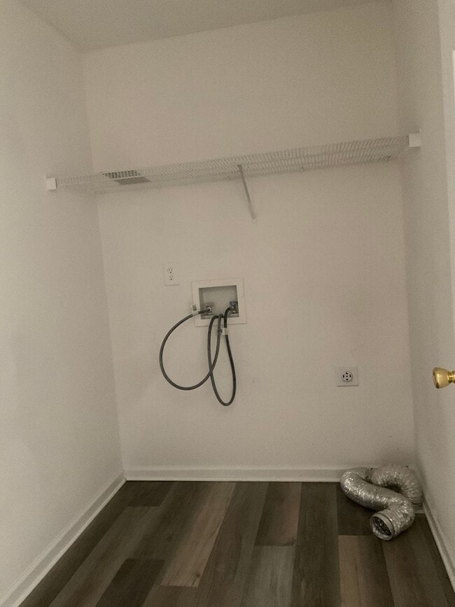 Building Photo - 1020ROS Unit 1020-BROS