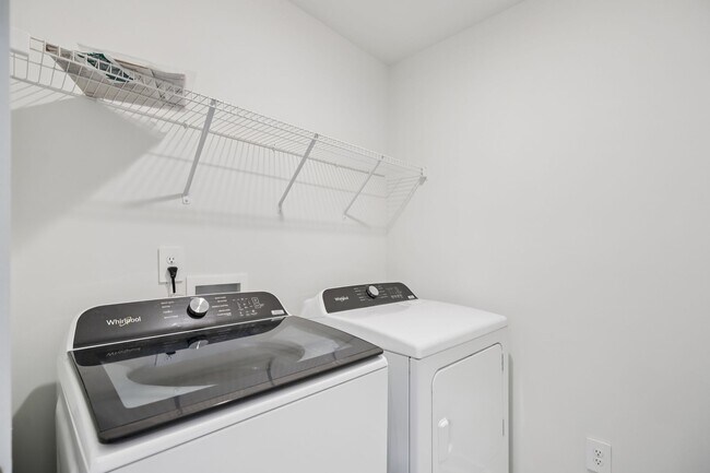 Photo - 7167 Cedarcrest Ct