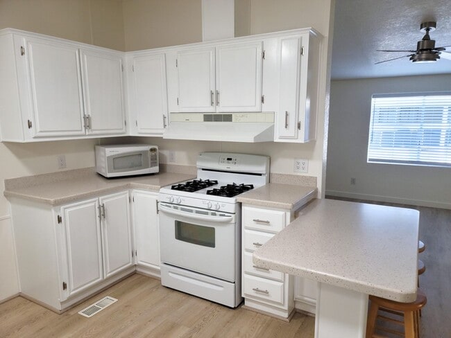 Photo - 106 N 3950 W