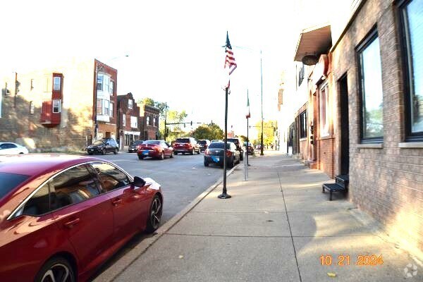 Building Photo - 9919 S Ewing Ave Rental