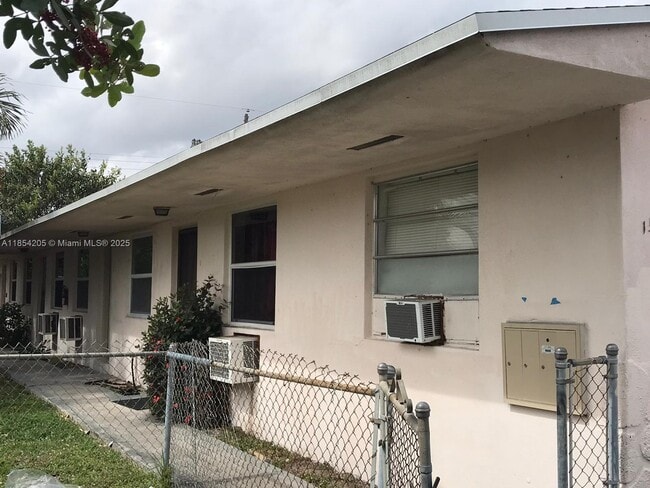 Building Photo - 15940 NE 19th Pl Unit 2 Rental