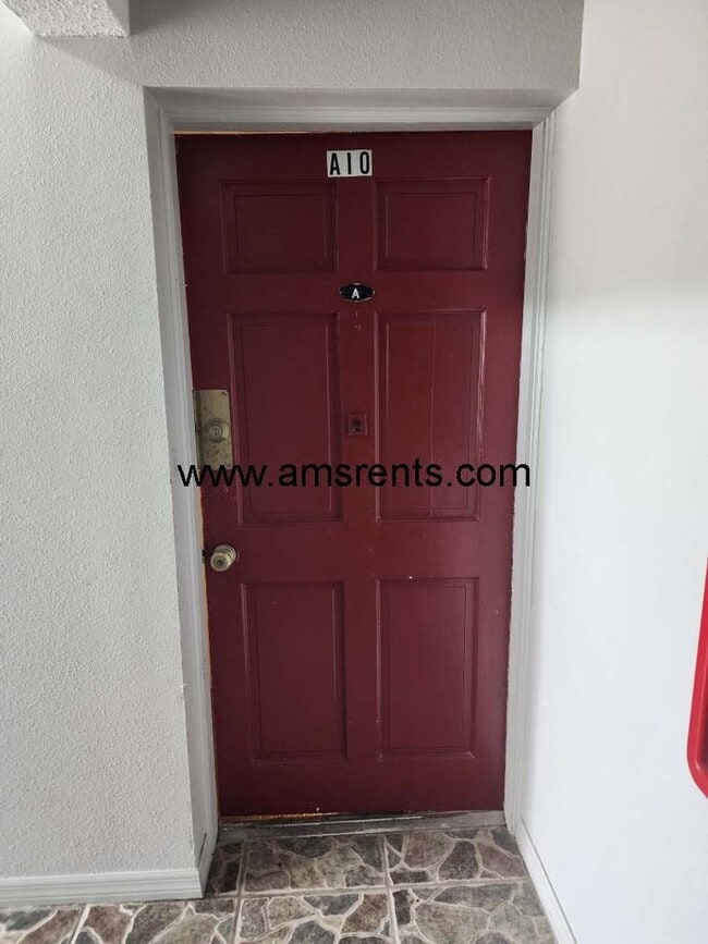 Photo - 1406 Holden Ave Unidad A10