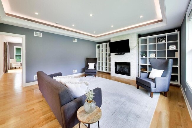 2311 N Arlington Heights Rd