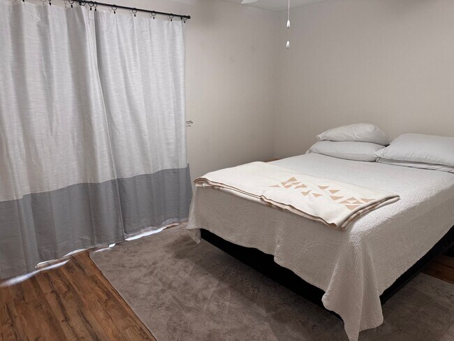 Photo - 2 Bed 2 Bath Home in Seranola Manor ! Fenced in YARD!