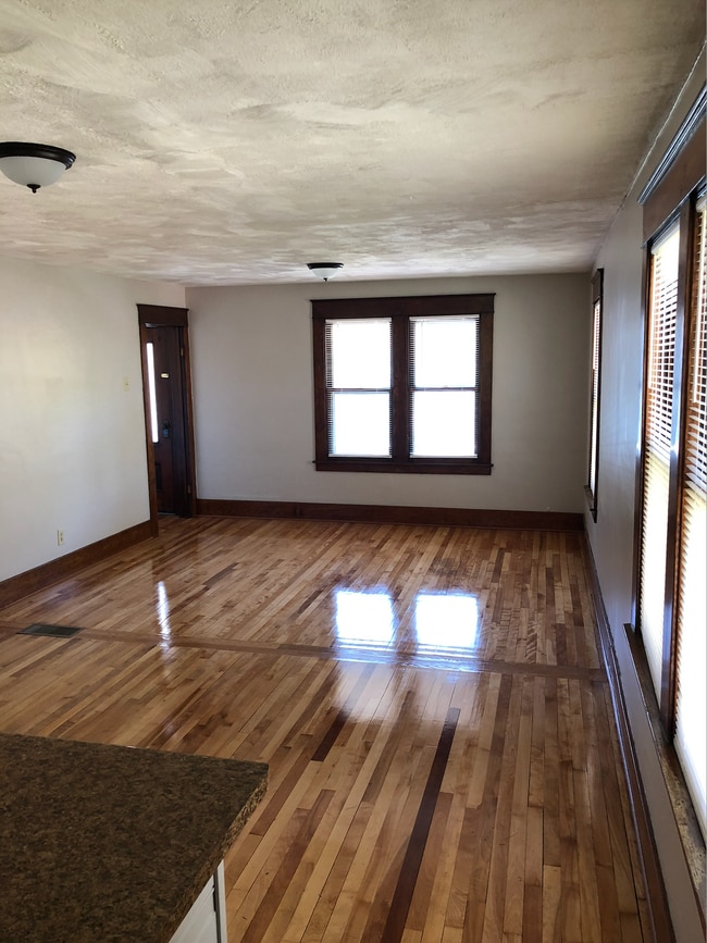 Photo - 15 Maple St Unit 2nd Floor